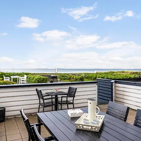 2 Bedroom Lovely In Feriehus