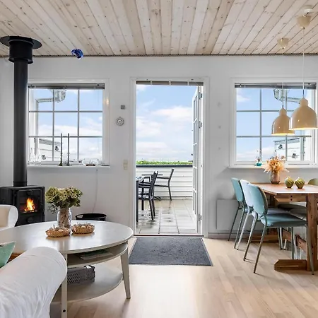 Feriehus 2 Bedroom Lovely In