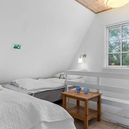 2 Bedroom Lovely In Feriehus *