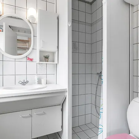 Feriehus 2 Bedroom Lovely In